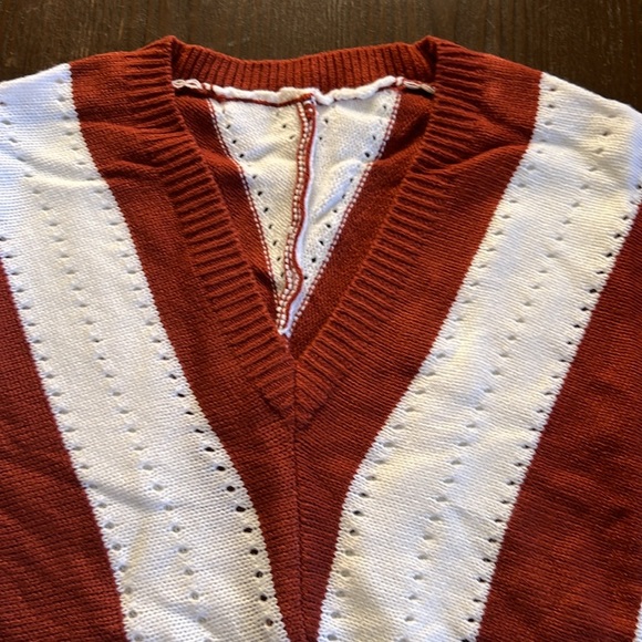 New Without 🏷️ Tags Women’s Striped V Neck Sweater - Picture 3 of 10